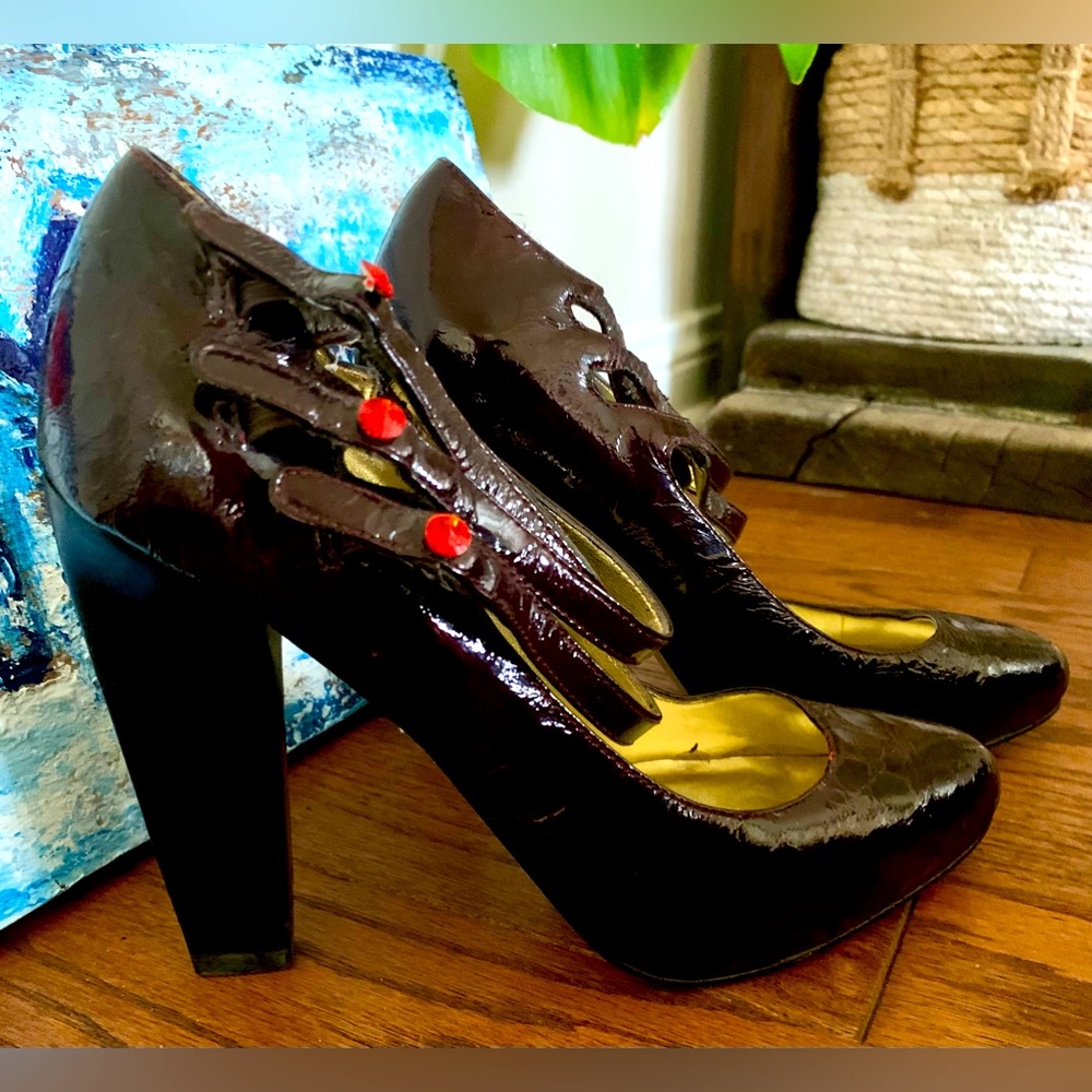 HALE BOB Straps Textured Patent Leather heels in Oxblood Wine Red Sz. 8M Worn 1x